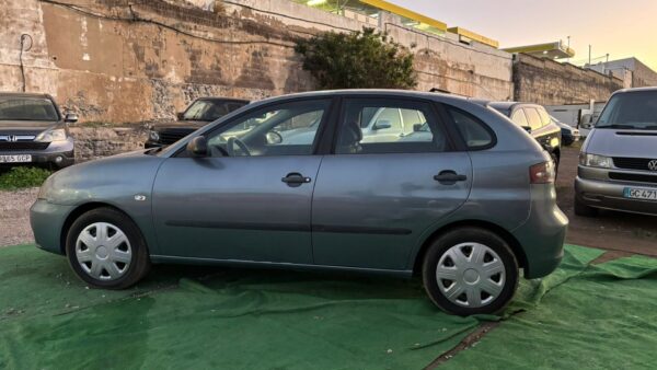 SEAT Ibiza III 1.4 i 16V 86 cv - Imagen 4