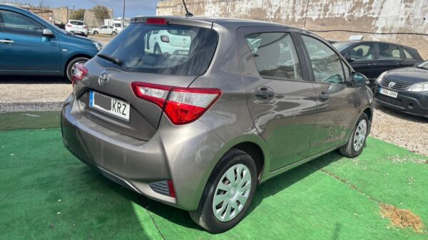 TOYOTA Yaris 1.5 VVTi 110 16V 111 cv - Imagen 6