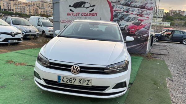 VOLKSWAGEN Polo VI 1.0 TSI 12V BlueMotion 95 cv año 2018