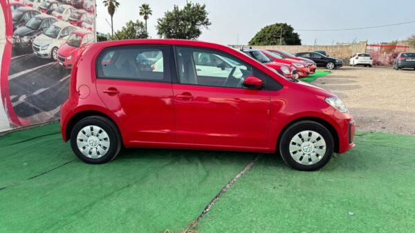 VOLKSWAGEN UP Fase 2 5 Puerta 1.0 i 12V 60 cv   - Imagen 5