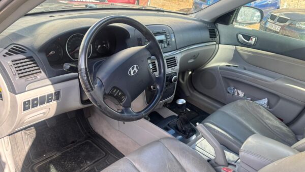 HYUNDAI Sonata 2.4 i 161cv - Imagen 8