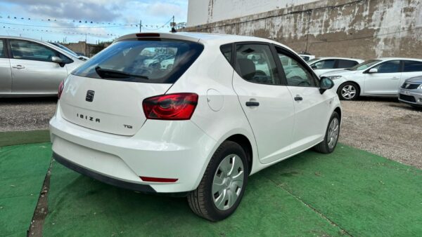 SEAT Ibiza V Berlina 5 Puertas 1.4 TDI 12V 90 cv - Imagen 6