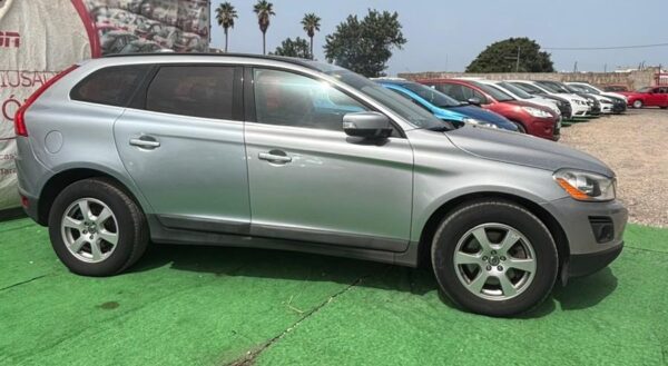 VOLVO XC60 AWD 2.4 TDi AWD SUV Geartronic-6 163 - Imagen 5